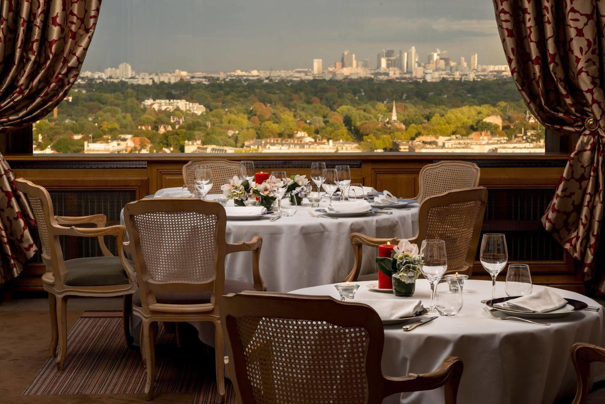 Pavillon Henri IV Hotel Restaurant Gastronomique Terrasse Saint-Germain-en-Laye Exterior photo